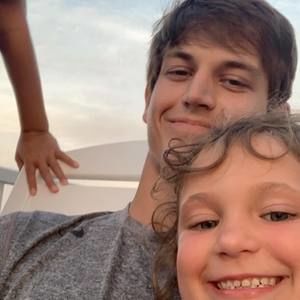 Meet your Posher, Max